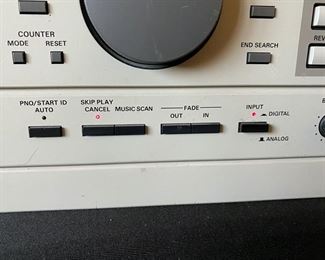 Panasonic Professional DAT (Digital Audio Tape) Player/Recorder (SV-3700) 19x12x5 HxWxD D950