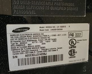 Samsung 32in. Flat Screen TV W/remote 32x21 D942