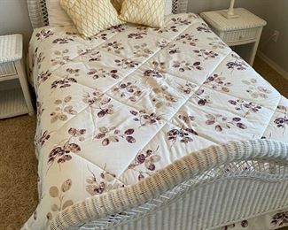Queen size white wicker bed with mattress 86Lx59Wx54H D921
