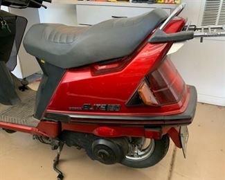 1986 Honda Elite 150 Deluxe Motor Scooter CH150DG Moped 19658