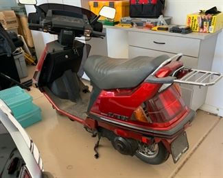 1986 Honda Elite 150 Deluxe Motor Scooter CH150DG Moped 19658