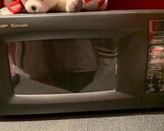 Sharp Microwave Oven R-410AK 12x22x16in HxWxD 19615