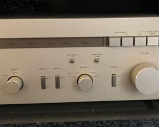 Harman Kardon PM660 Integrated Stereo Amp 5.5x17x15in HxWxD 19609