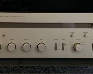 Harman Kardon PM660 Integrated Stereo Amp 5.5x17x15in HxWxD 19609