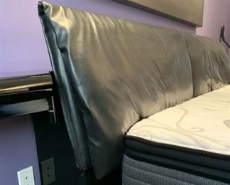 KING Roche Bobois Black Lacquer & Leather Bed w/ Sealy Performance Mattress 39x140x92in HxWxD 19603