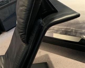 Roche Bobois Contemporary Black Leather Chaise Lounge Chair 40x25x60in HxWxD 19601
