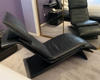 Roche Bobois Contemporary Black Leather Chaise Lounge Chair 40x25x60in HxWxD 19601