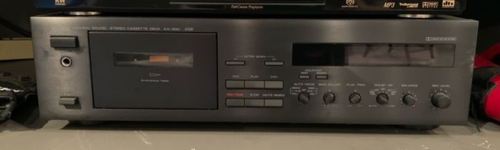 Yamaha KX-330 Stereo Cassette Deck Player 5x17x10in HxWxD 19599