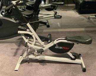 Healthrider Aerobic Rider Exercise Machine 39x32.5x48in HxWxD 19586