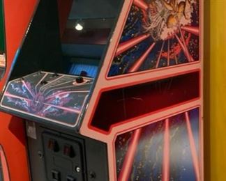 1981 Atari Tempest Vintage Video Arcade Game Coin Op 69x25x32in HxWxD 19575