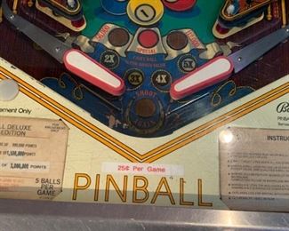 1981 Bally Eight Ball Deluxe Pinball Machine Coin op 70x30x55in HxWxD 19573