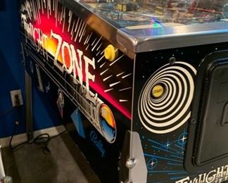 1993 Bally Twilight Zone Pinball Machine Coin op	74x29x57	HxWxD	19572