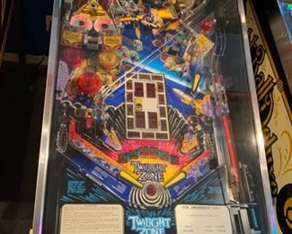 1993 Bally Twilight Zone Pinball Machine Coin op 74x29x57 HxWxD 19572