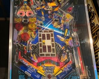 1993 Bally Twilight Zone Pinball Machine Coin op 74x29x57 HxWxD 19572