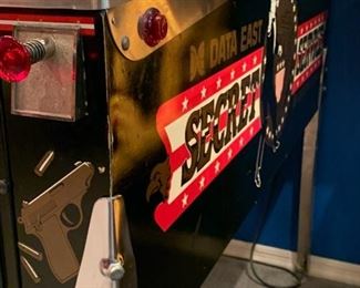 1988 Data East Secret Service Pinball Machine Coin op 79x30x56in HxWxD 19570