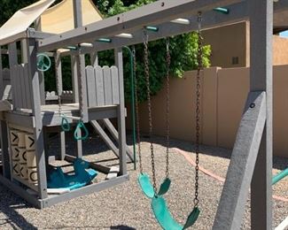 Huge Outdoor Kids Play structure Swing set Play Center 118x170x204in HxWxD 19552