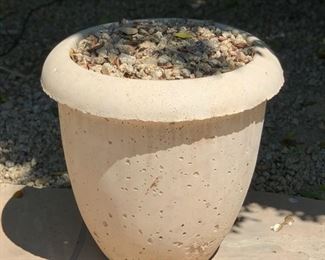 #1 Sm Outdoor Concrete Pot 20in H x 20in Diameter 19546