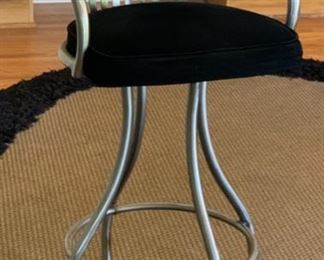 3pc Johnston Casuals Contemporary Counter Height Chairs Swivel Bar Stool 43x20x19in seat height: 30in HxWxD 19532