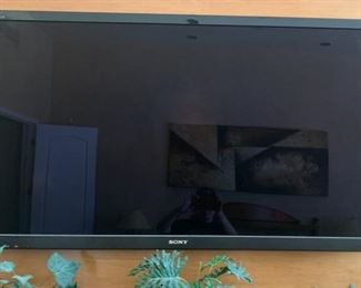 55in Sony Bravia HD TV KDL-55HX800 Mount not included GD109