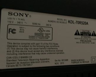 Sony Bravia 70in LED 1080p TV KDL-70R520A 38x63x4in HxWxD 19527
