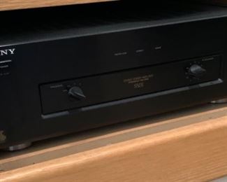 Sony ES 55ES Stereo Power Amplifier TA-N55ES 6x18x13in HxWxD 19516