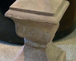 #1 Cast Stone Finial Decor 22x10x10in HxWxD 19505
