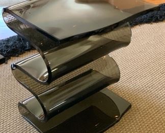 2 pc Contemporary Free Form Molded Glass End Tables PAIR 21x17x17in HxWxD 19504