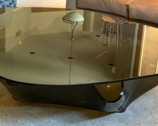 Contemporary Freeform Molded Glass Coffee Table 16x60x51in HxWxD 19503