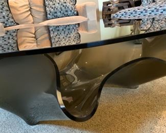 Contemporary Freeform Molded Glass Coffee Table 16x60x51in HxWxD 19503