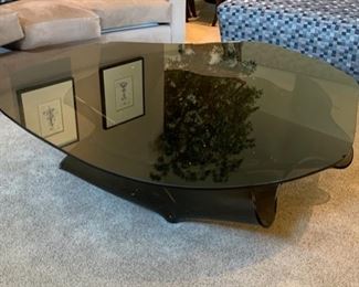 Contemporary Freeform Molded Glass Coffee Table 16x60x51in HxWxD 19503