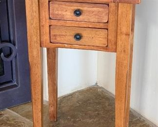 Small Accent table Plant Stand	29x17x14in	HxWxD