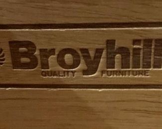 Broyhill Fontana Knotty Pine Wardrobe Dresser Armoire	63x42x20in	HxWxD