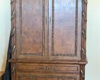 Ornate  Burlwood Wardrobe Dresser Armoire	90x51x26in	HxWxD