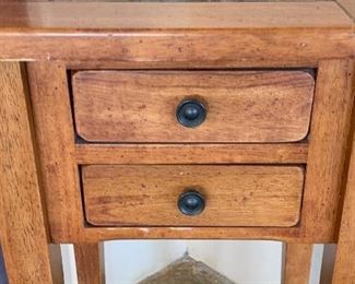  Small Accent table Plant Stand	29x17x14in	HxWxD