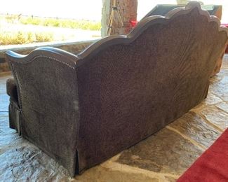 Traditional  Wood Frame Sofa/Couch	44x90x40in	HxWxD