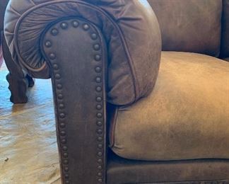 Rustic Leather Nailhead Sofa	35x90x42in	HxWxD