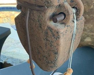 Rustic Pottery & Iron decor pot	18x10x8in	HxWxD