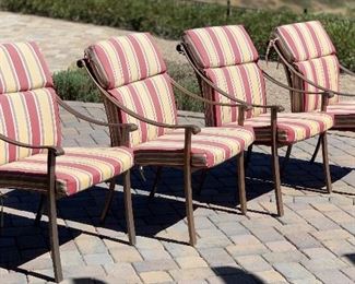 Aluminum Patio Table w/ 4 Chairs	Table: 28x38.5x60.5in long    chair 38x24x28	HxWxD