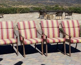 Aluminum Patio Table w/ 4 Chairs	Table: 28x38.5x60.5in long    chair 38x24x28	HxWxD