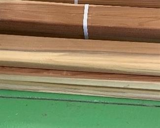 	4pc  8ft Redwood Wood Dadoed Handrails Lumber	1in x 3in 8ft	