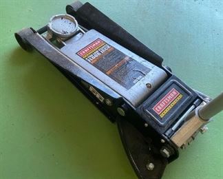 Craftsman professional 4 ton low profile floor jack	N/A