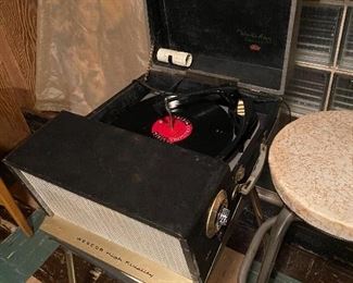 vintage record player - works
