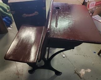 Atq School Desk