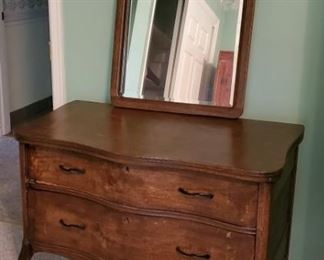 Atq Walnut Queen Anne Chest Mirror