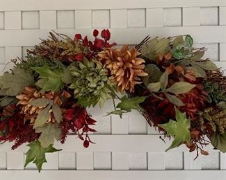 Item 371:  Swag wreath - 26":  $18