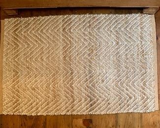 Item 471:  Rug:  $18