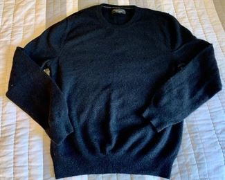 Item 355:  Bloomingdales men's cashmere sweater (size L):  $32