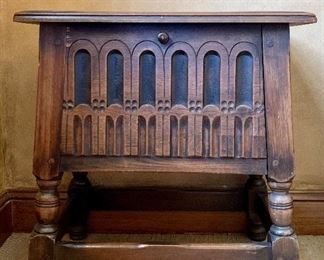 Item 315:  Side table - 12"l x 20"w x 21"h:  $40