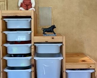 Item 321:  Storage cubby with bins - 36.75"l x 17.25"w x 35.75"h: $ 95