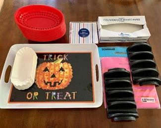 Item 364:  Lot of assorted picnic items:  $14